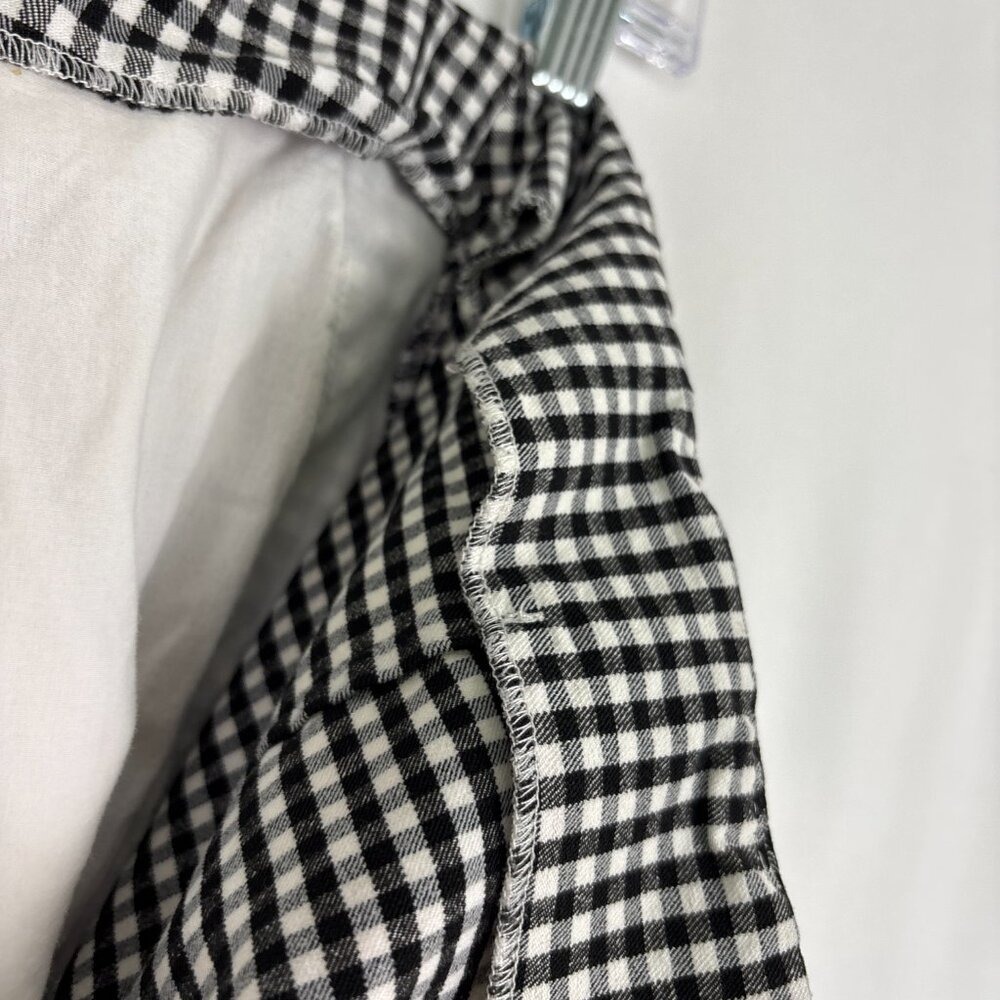 Urban Outfitters Size Medium Gingham Mini Skirt Black White Preppy - Picture 6 of 12